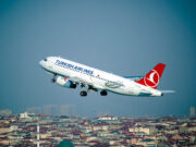 Un avió de Turskish Airlines aterra d’emergència a l’aeroport del Prat per una amenaça d’explosiu