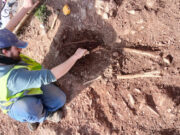 Sorpresa a La Mola: apareixen restes humanes en una zona vinculada a antics enterraments medievals