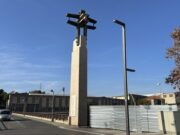 Comença la retirada temporal del monument de Subirachs al pont de Cadmo per la seva restauració